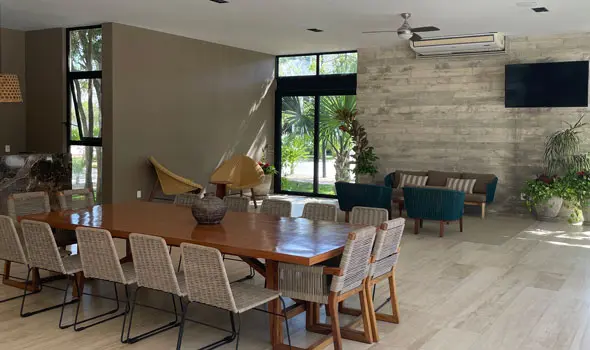 casa-en-residencial-playa-del-carmen Preciosa casa contemporanea en su interior con acabados en madera y piedra. Dentro de un complejo residencial en Playa del Carmen